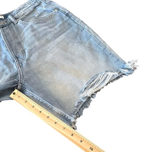 Embroidered H&M High Waist Blue Jean Button Fly Denim Shorts Distressed Size 8 - Picture 12 of 15